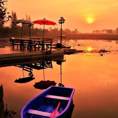 Golden Lake View Boutique Resort Kanchanaburi City Exterior photo