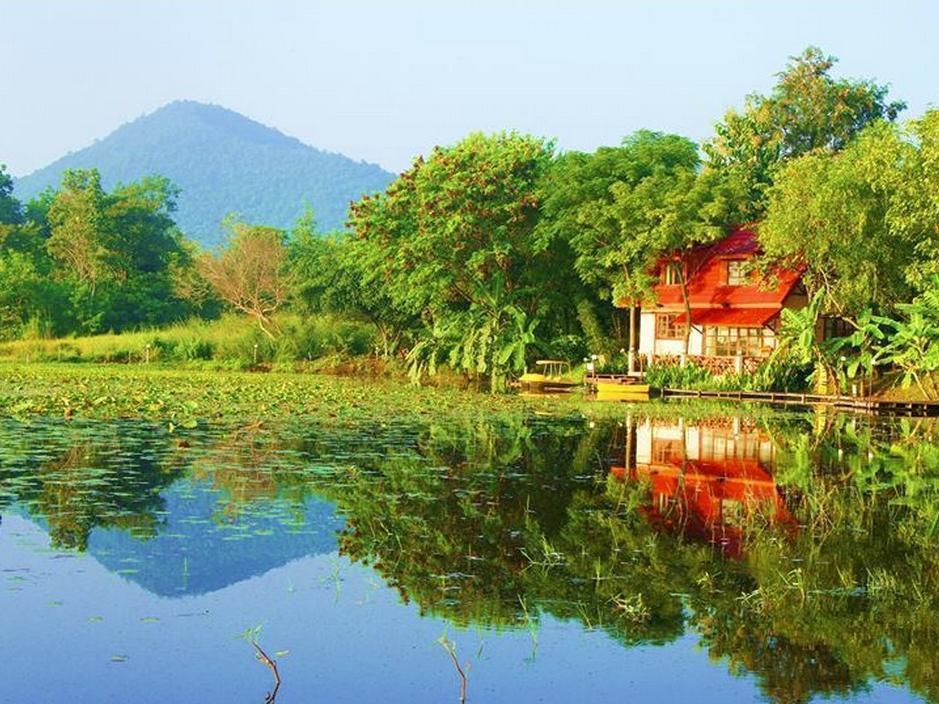 Golden Lake View Boutique Resort Kanchanaburi City Exterior photo