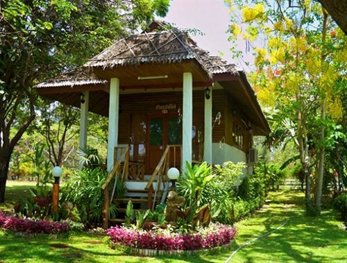 Golden Lake View Boutique Resort Kanchanaburi City Exterior photo