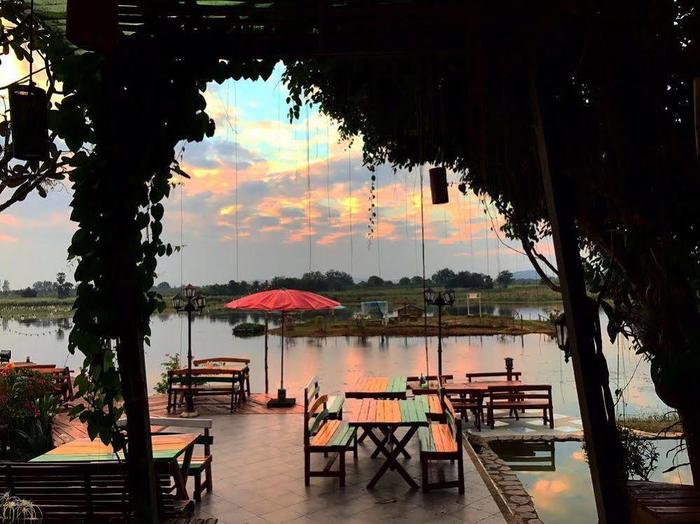 Golden Lake View Boutique Resort Kanchanaburi City Exterior photo