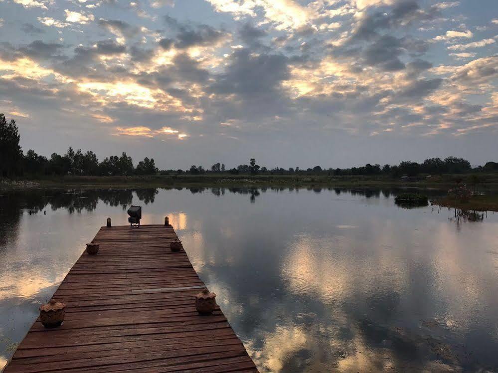 Golden Lake View Boutique Resort Kanchanaburi City Exterior photo