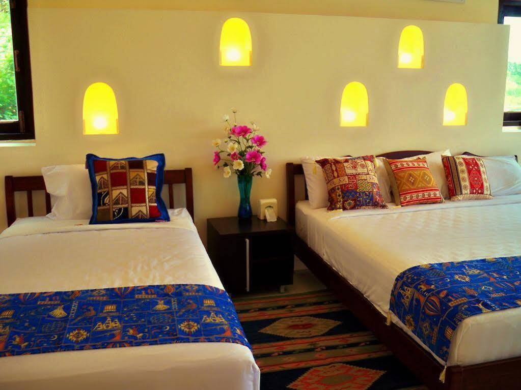 Golden Lake View Boutique Resort Kanchanaburi City Exterior photo